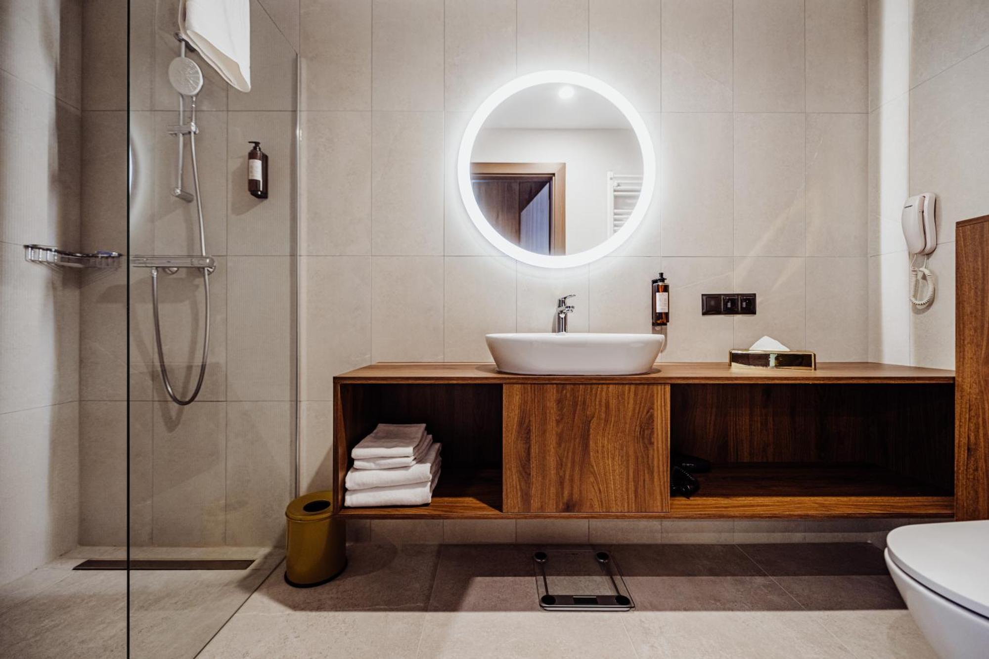 Elements Hotel&Spa Świeradów-Zdrój Екстериор снимка Bathroom