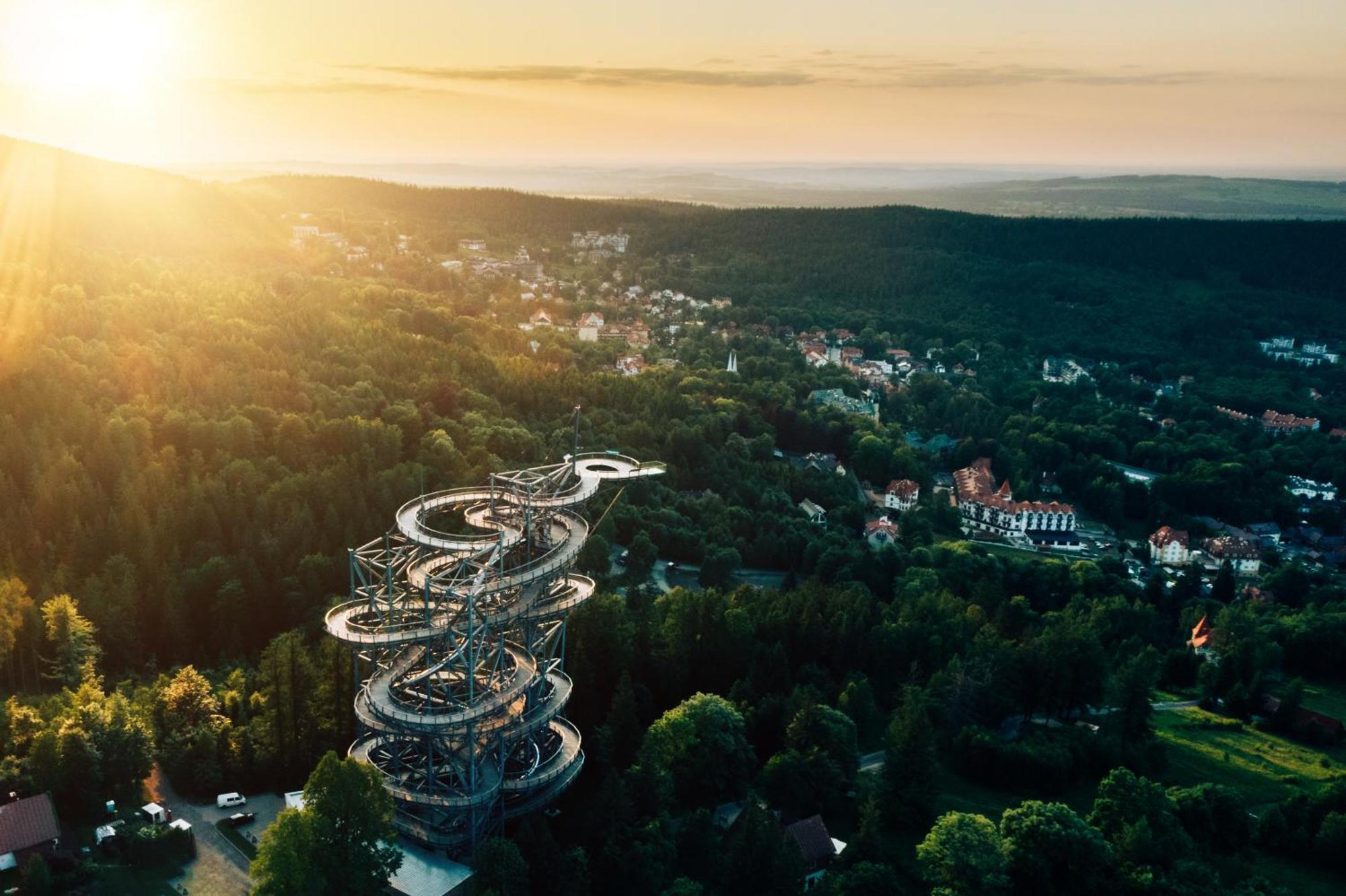 Elements Hotel&Spa Świeradów-Zdrój Екстериор снимка Aerial view of the observation tower